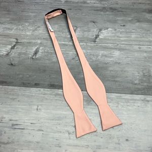 Azazie Solid Peach Bowtie